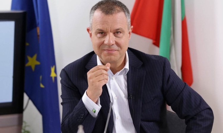 Емил Кошлуков: СЕМ да спре фарса и да изпълни съдебното решение